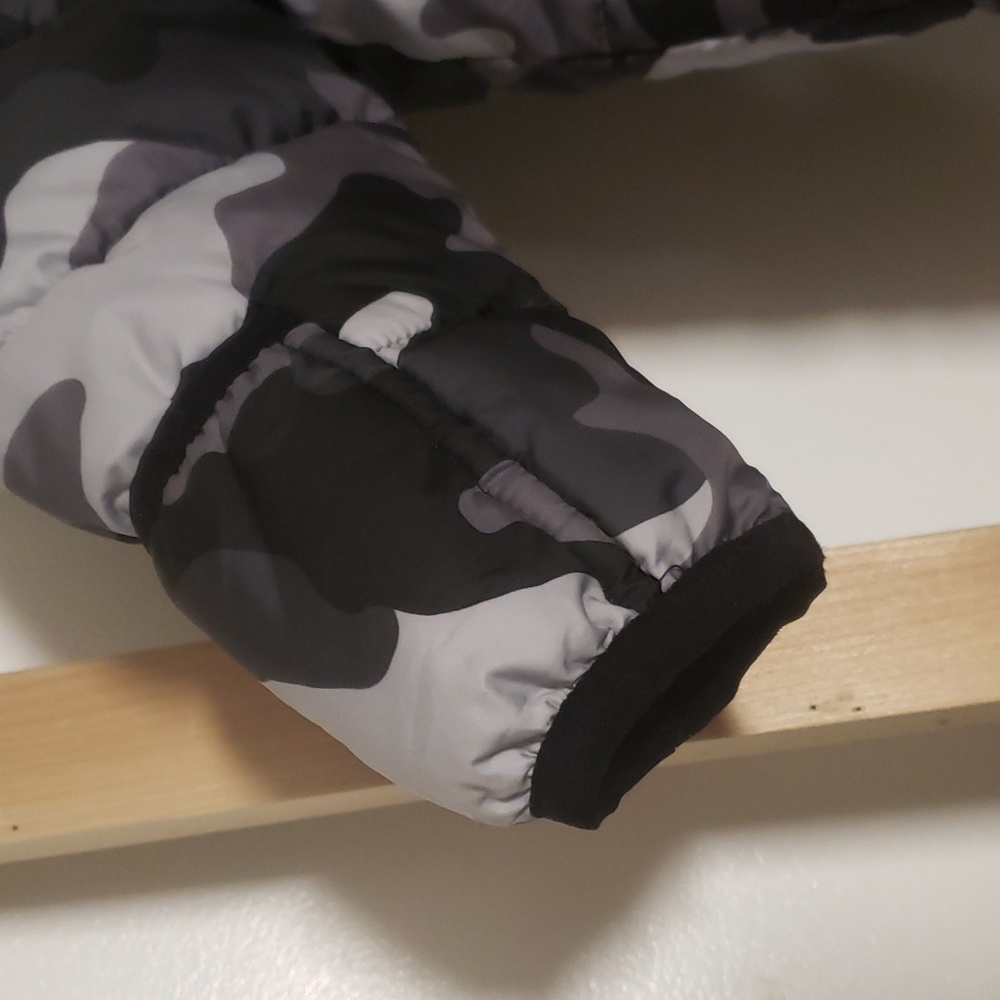 Michael Kors Snowsuit Camo Gray Black size 6 to 12 months euc - Picture 2 of 5